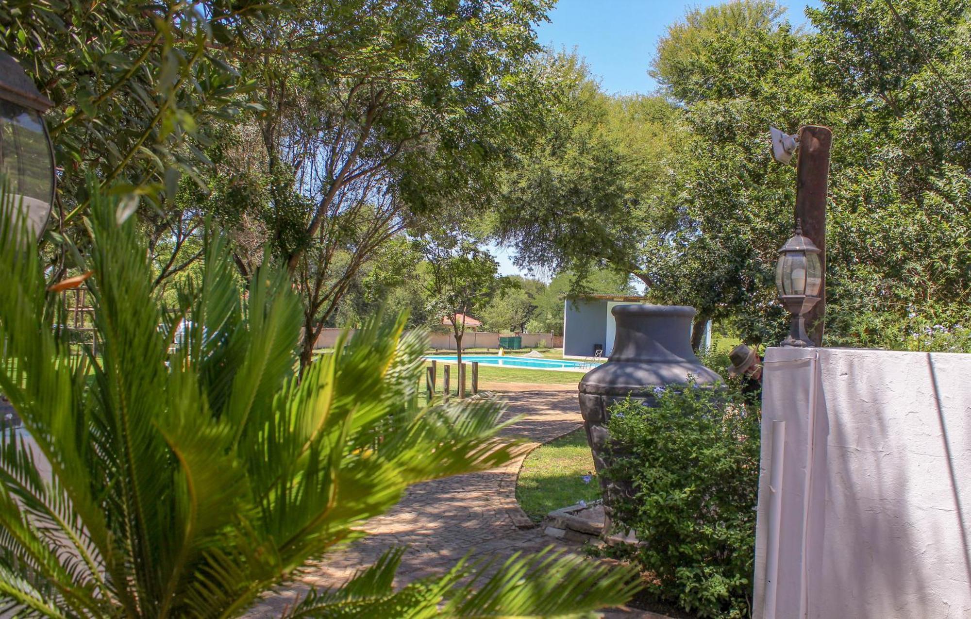 The Fountain Villa Klerksdorp Buitenkant foto