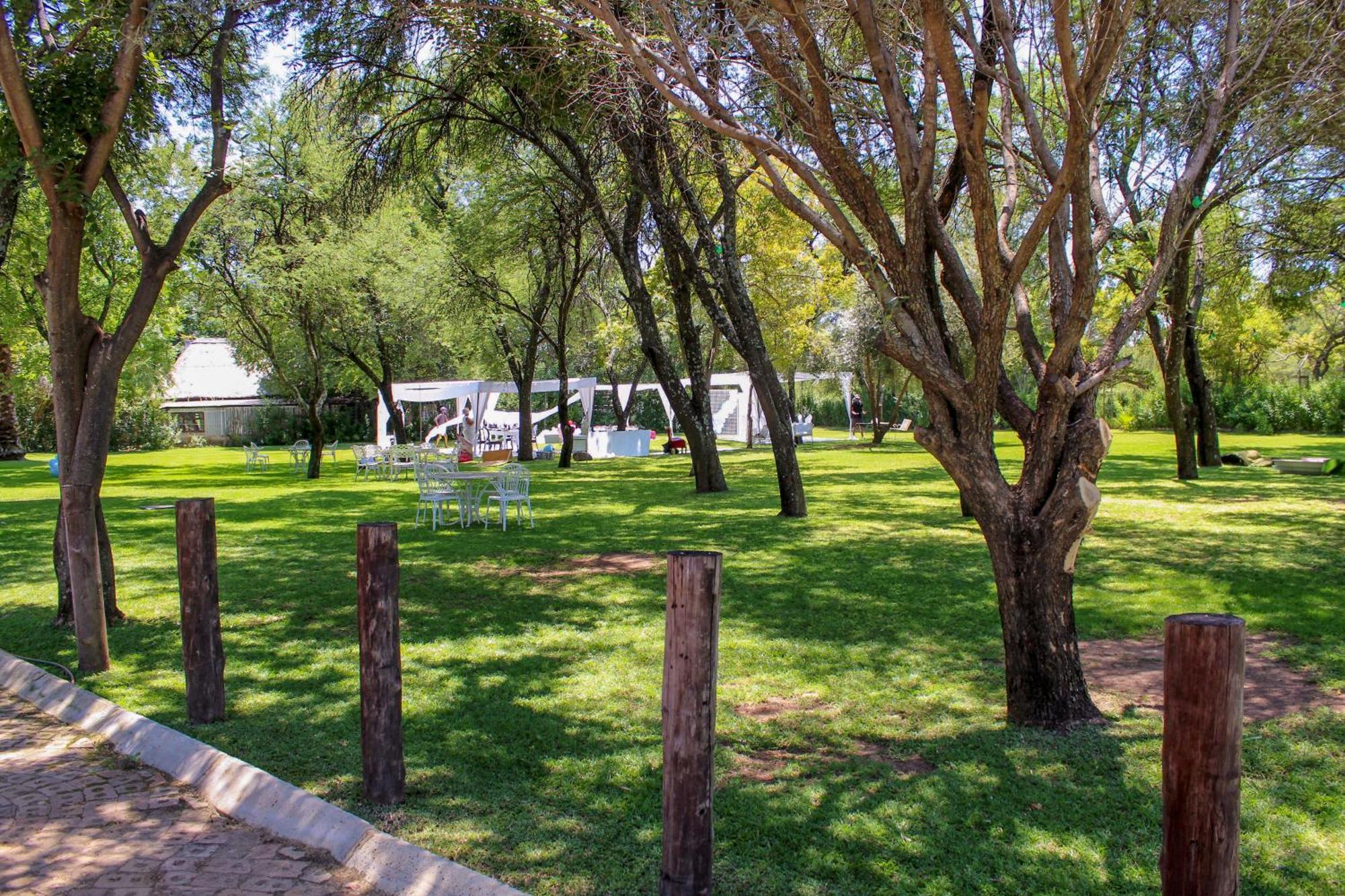 The Fountain Villa Klerksdorp Buitenkant foto